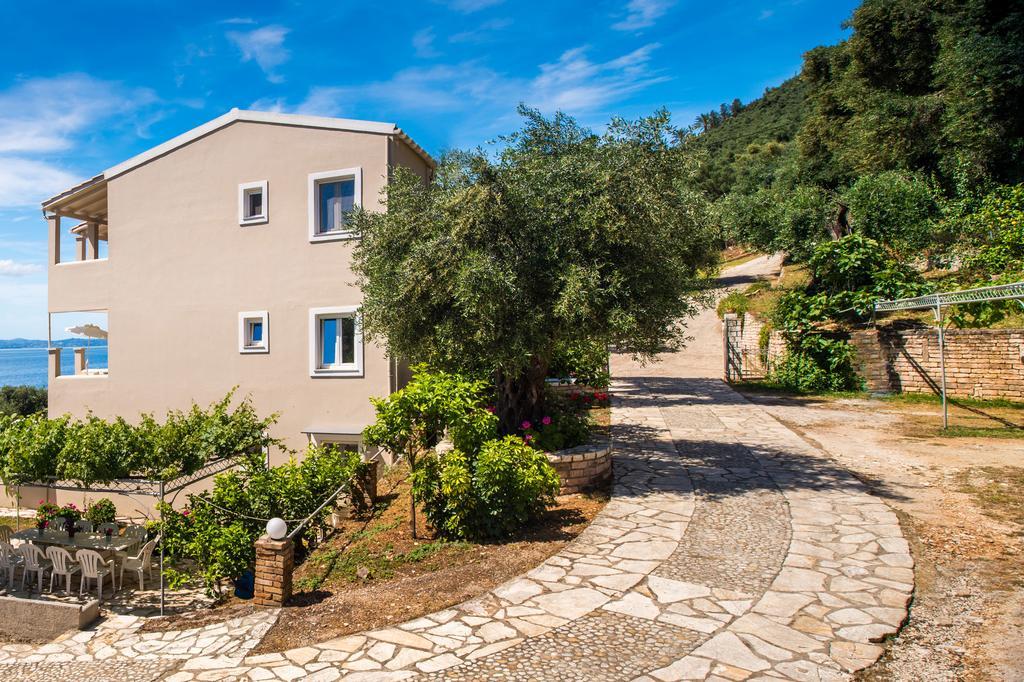 Krouzeri Beach Apartments Nisaki  Værelse billede